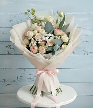 Букет цветов из:  Розы и Лизиантусы в Парфентьево