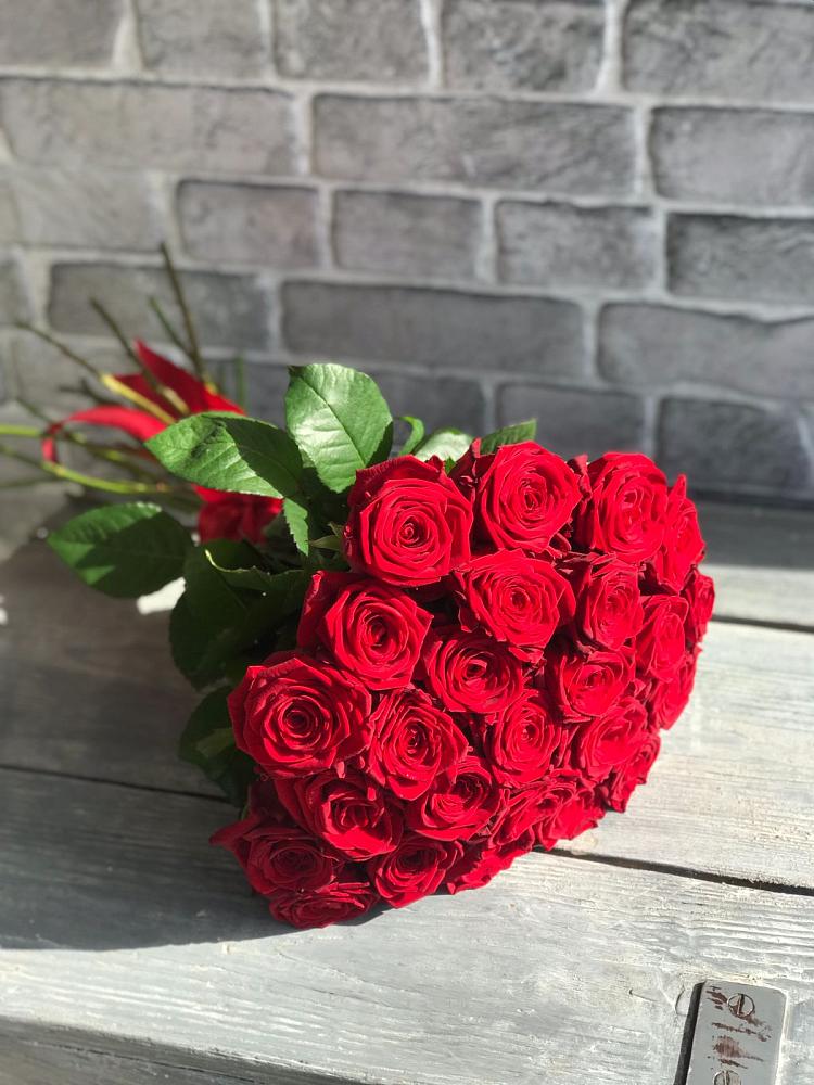 Букет Красные розы Фридом в Парфентьево