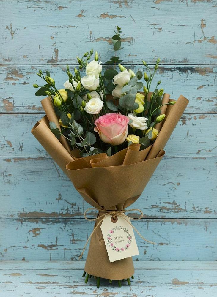 Букет цветов из: Розы и Лизиантусы в Парфентьево