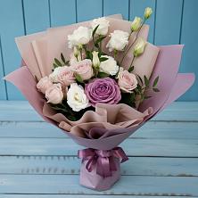 Букет цветов из:  Розы и Лизиантусы в Парфентьево