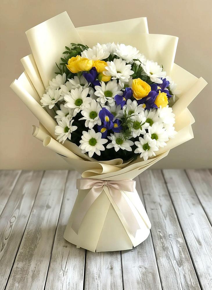 Букет цветов из: Ирисы, Хризантемы и Розы в Парфентьево